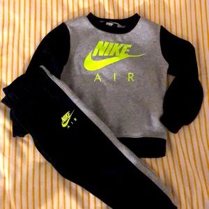 Toddler Nike sweat suit